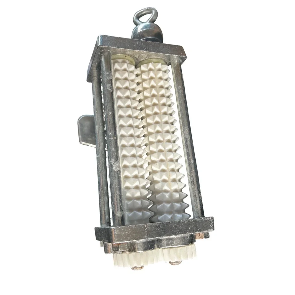 Manual Hand Crank Meat Tenderizer Dual Spiked Rollers Table Mount C-Clamp Silver